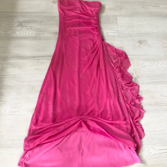 Vintage City Triangles Hot Pink Glitter Ruched Gown Dress with side Ruffles - Picture 5 of 6